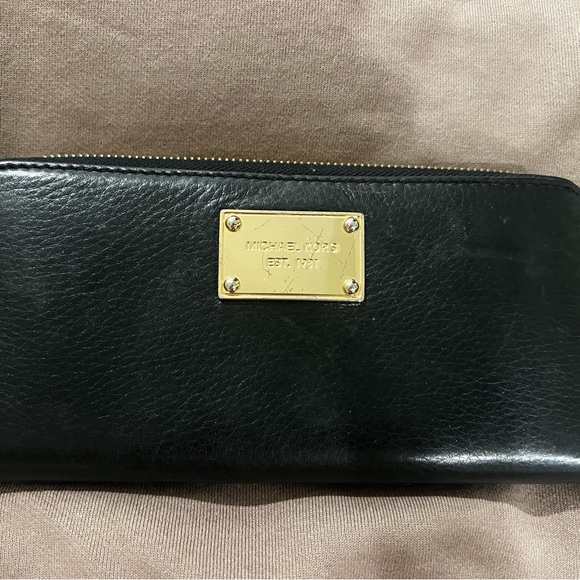 Michael Kors Accessories - Michael Kors full size gold zipper wallet